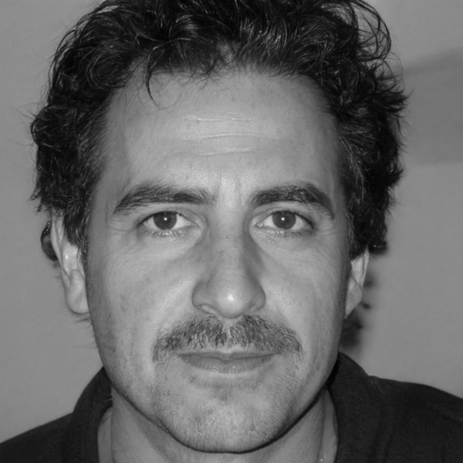 Instructor especializado en finanzas personales